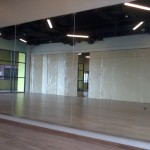 pintu lipat partisi geser menjadi pilihan utama