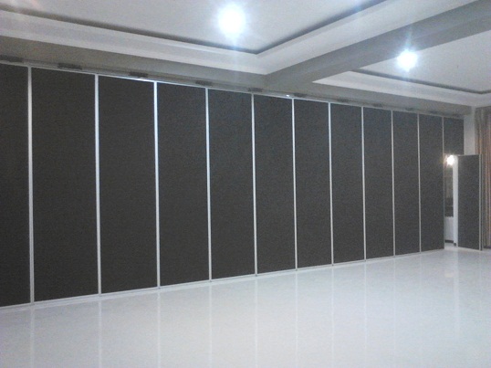 pemilihan pintu lipat partisi geser sesuai selera