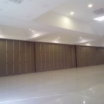 pintu lipat pilihan efektif untuk menyekat gedung sekolah