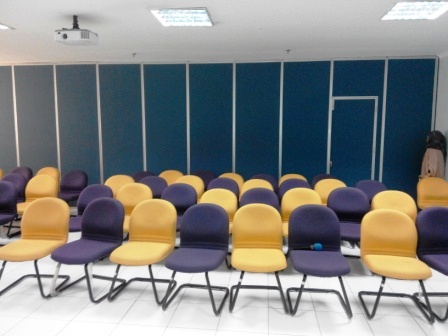 partisi geser penyekat ruangan & pintu lipat sebagai partisi ruangan